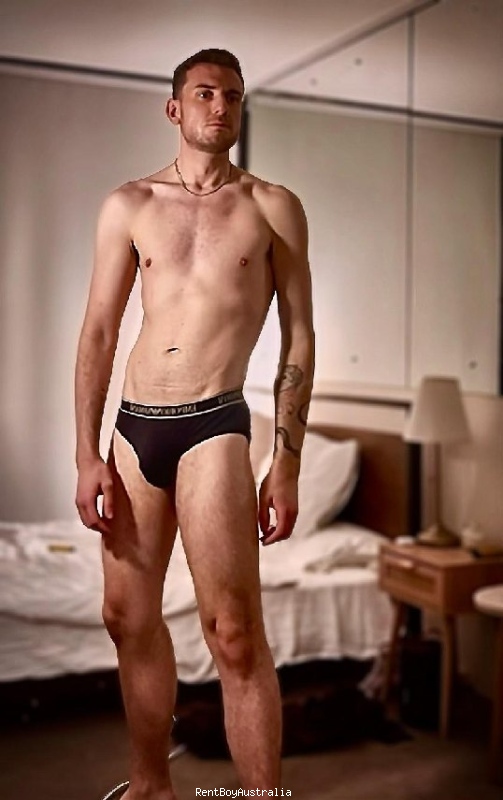 LeoXL Gay Escort Sydney 0423571202 masseuraustralia.com