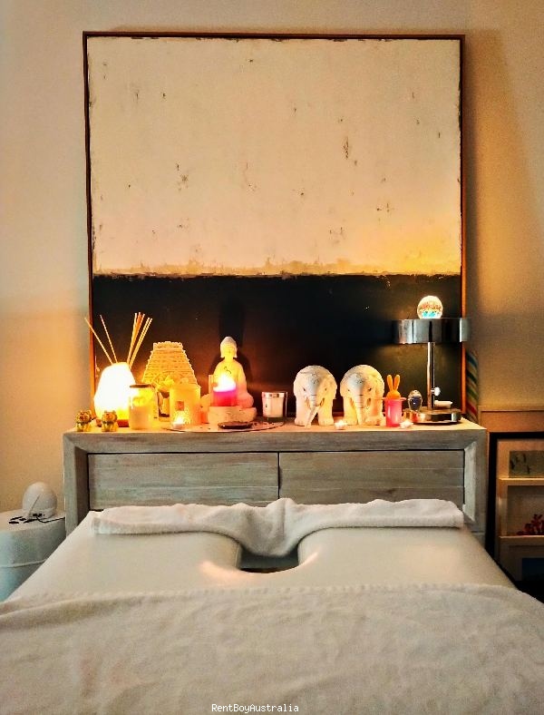 Nea.L Gay Escort Perth 0494111382 masseuraustralia.com